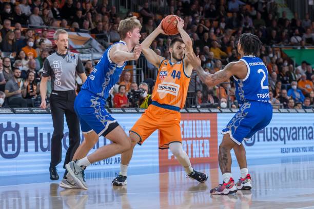 多以务实著 多以务实著