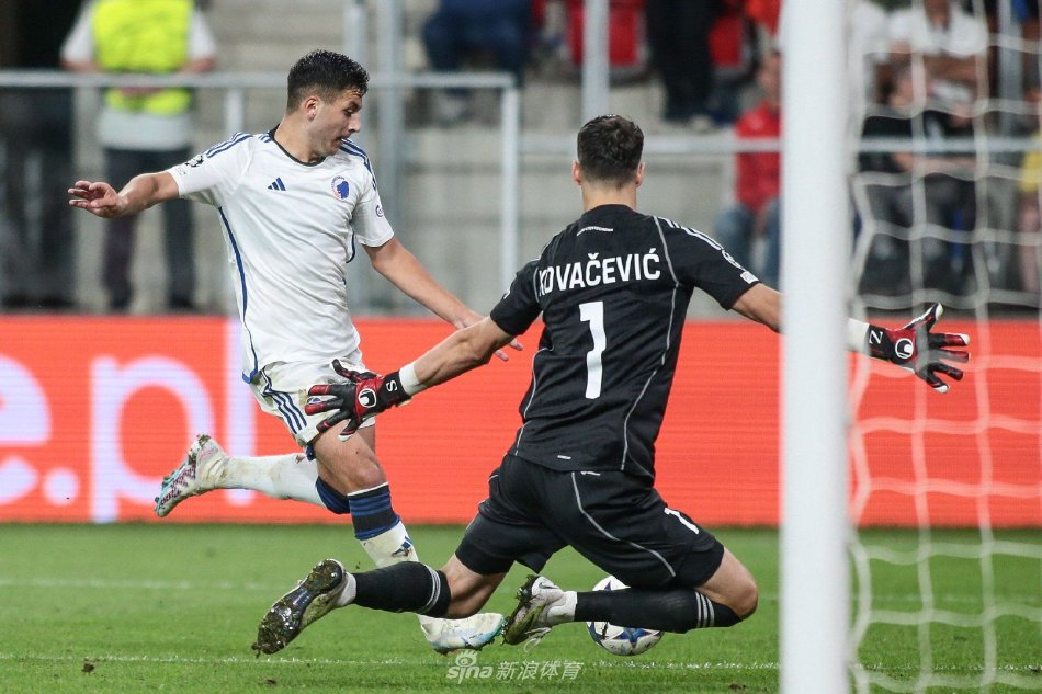 多人的尊重 多人的尊重