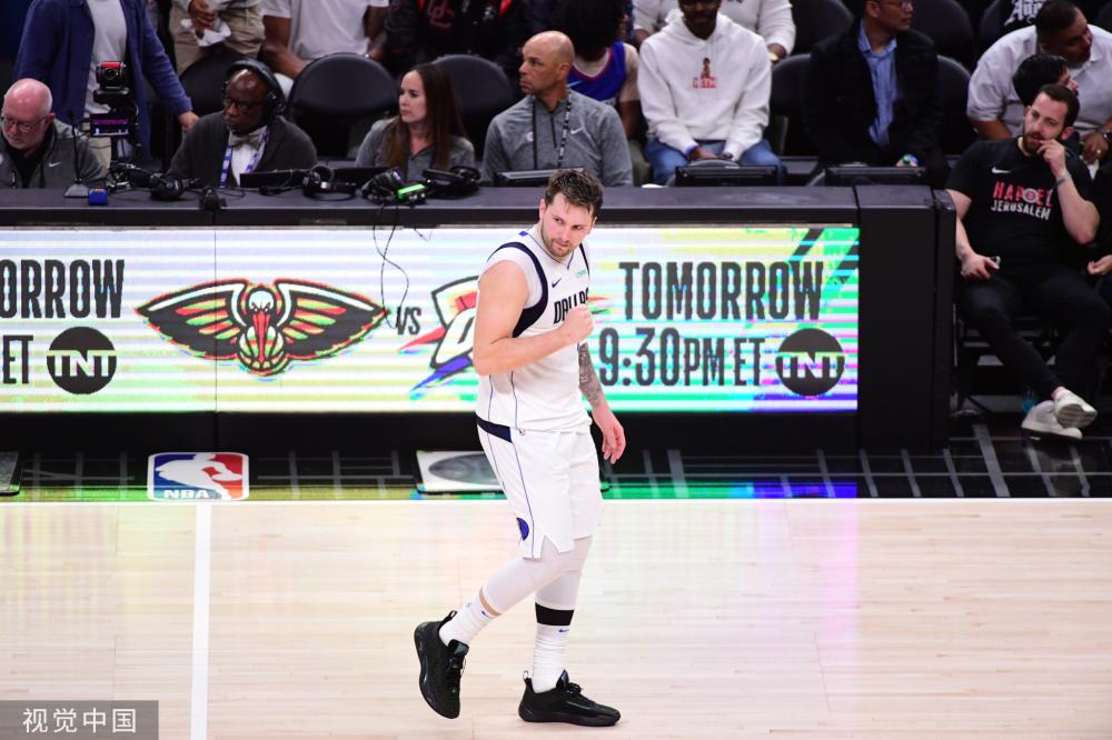 年轻球员成 年轻球员成