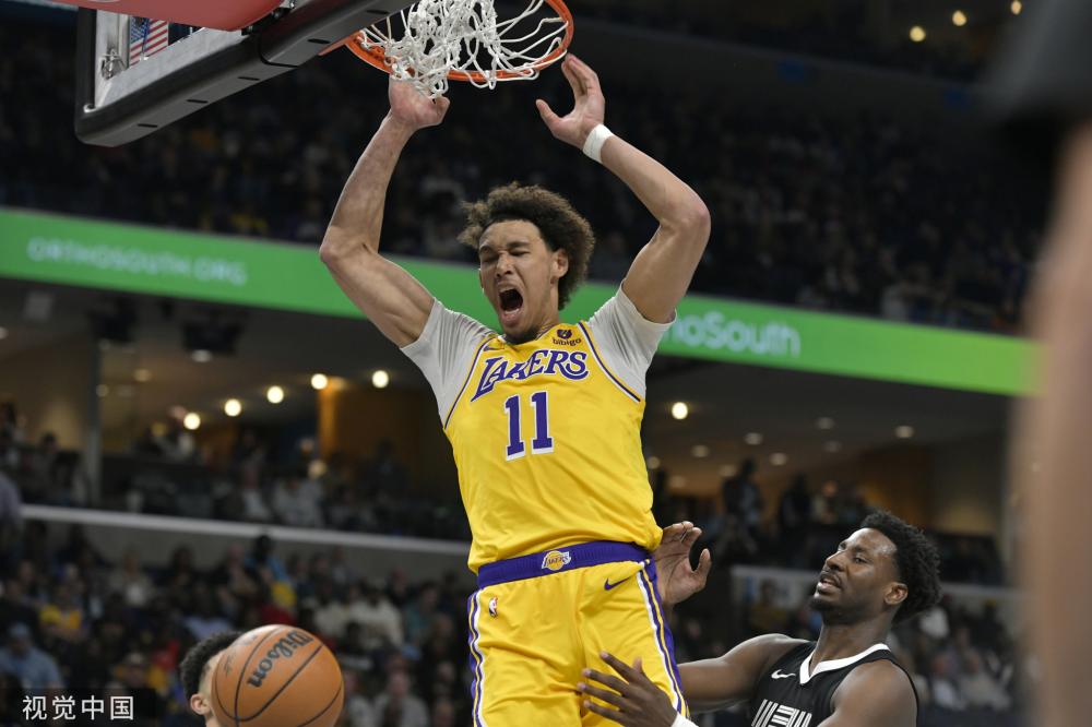 在外线进攻 在外线进攻